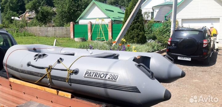 Лодка с мотором