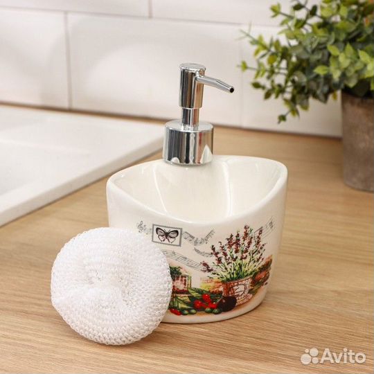 Дозатор для моющего средства с подставкой для губк