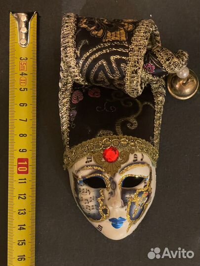 Венецианская маска карнавальная
