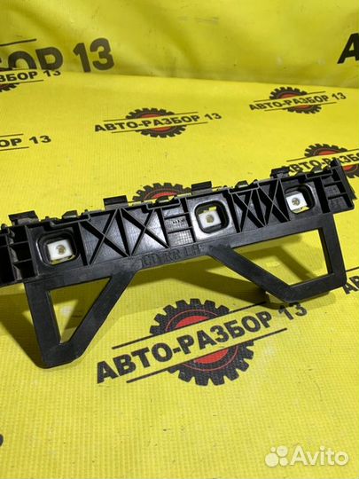 Направляющая бампера задняя левая Kia Ceed 3 CD