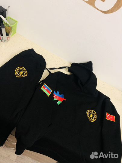 Вышивки и нашивки