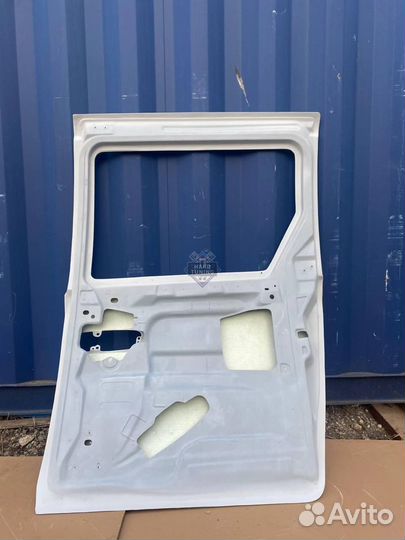 Дверь сдвижная правая Dodge Caravan 4