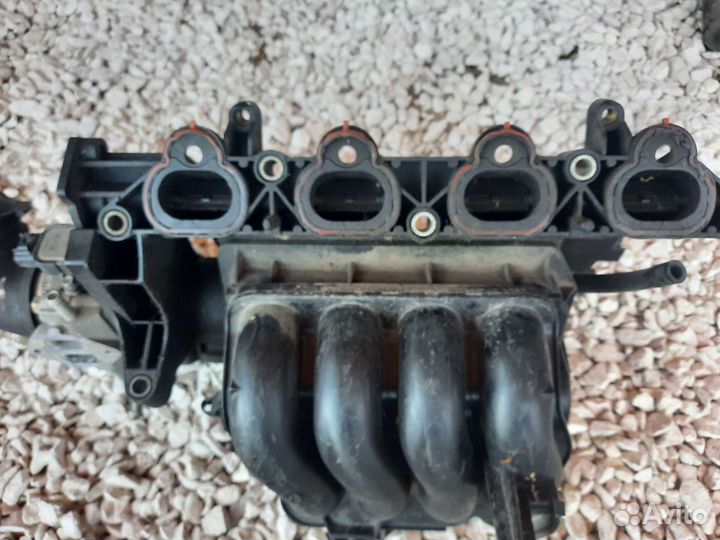 Впускной коллектор Mazda 3