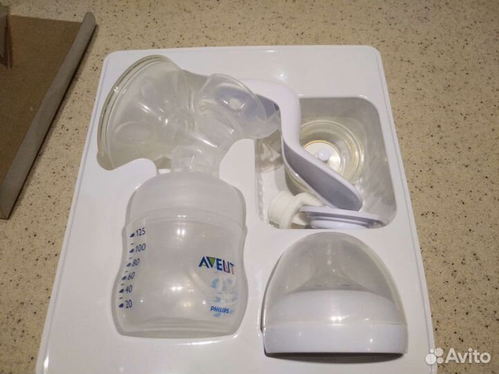 Молокоотсос ручной Avent+ стерилизатор+ бутылочка