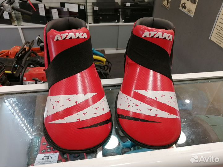 Накладки для кикбоксинга на ноги