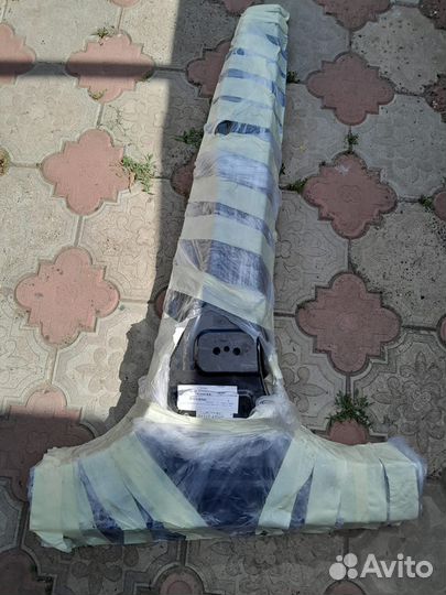 Левая,средняя стойка кузова(С 40) Toyota Rav4