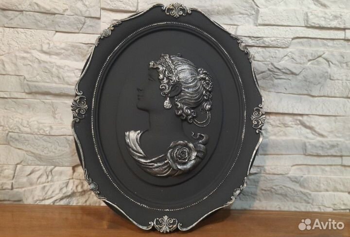 Настенное панно из гипса