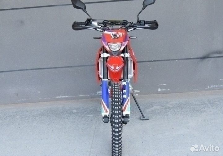 Гюрза Эндуро.Водяного охл.300сс.30сил.Новый