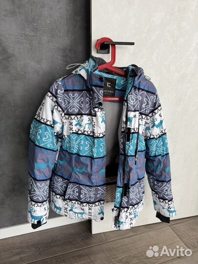 Горнолыжный костюм женский