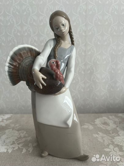 Статуэтка Девочка с Индюком от lladro