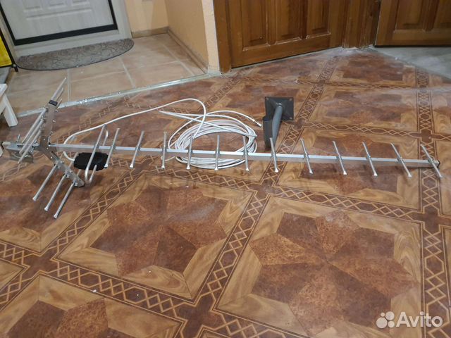 Новая антенна, кронштейн, кабель