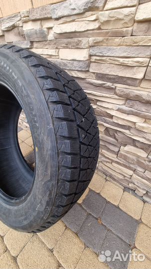 Bridgestone Blizzak DM-V2 255/55 R18