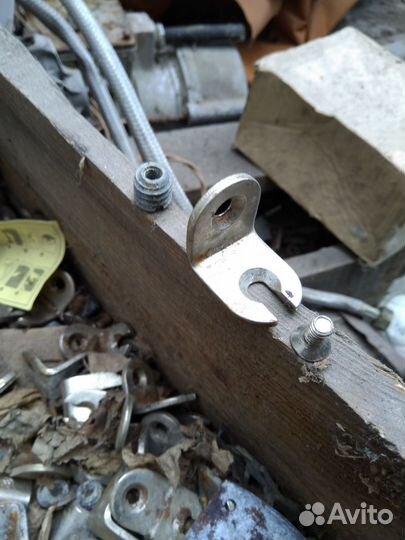 Уголки-крепления мебельные комплект