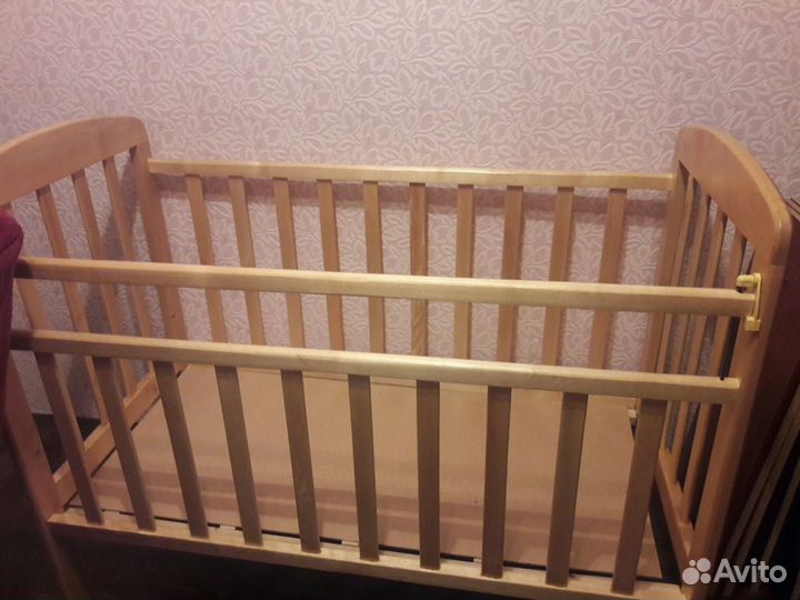 Детская кроватка