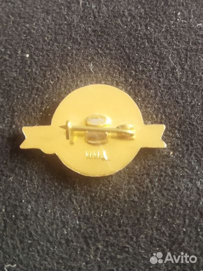 Значок СССР. Автомобиль. ВДНХ