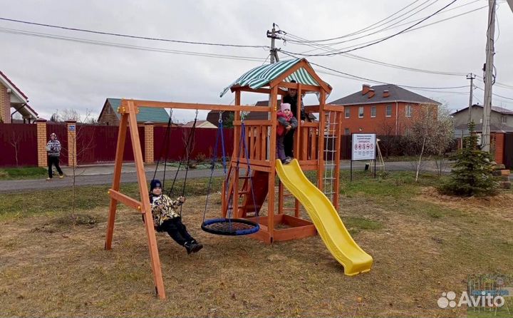 Детская спортивная площадка уличная