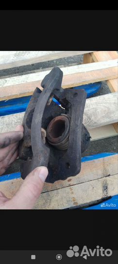 Суппорт Dodge Caravan 4