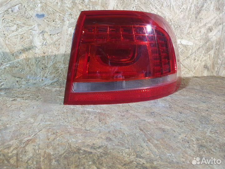 Фонарь задний правый Volkswagen Passat B7