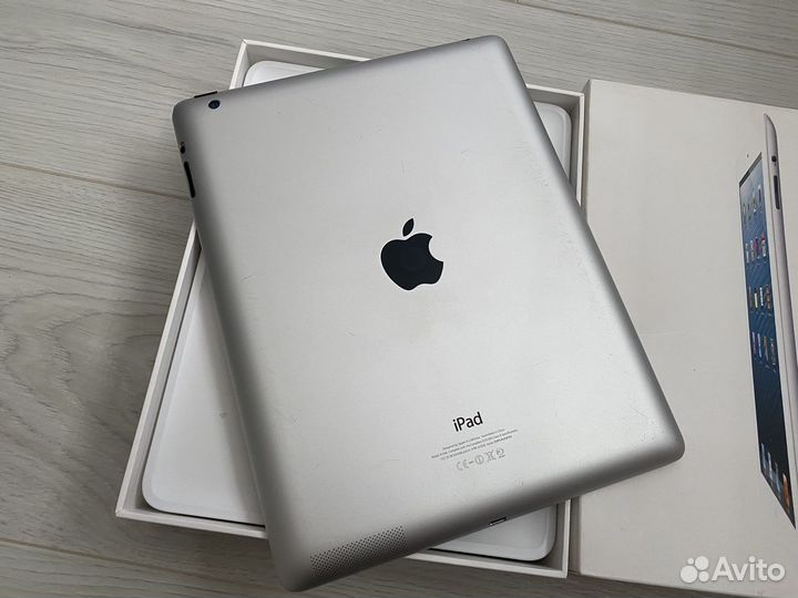 Планшет Apple iPad 4 16Gb Wi-Fi