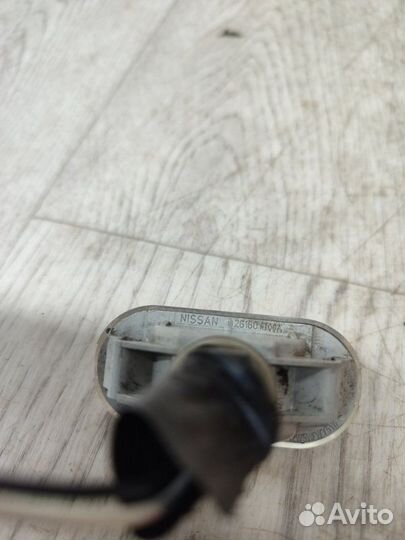 Повторитель в крыло передний Nissan Note E11E