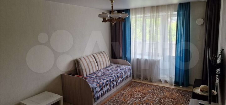 2-к. квартира, 43 м², 3/5 эт.