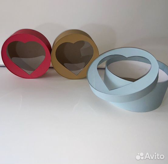 Шляпная коробка с окном