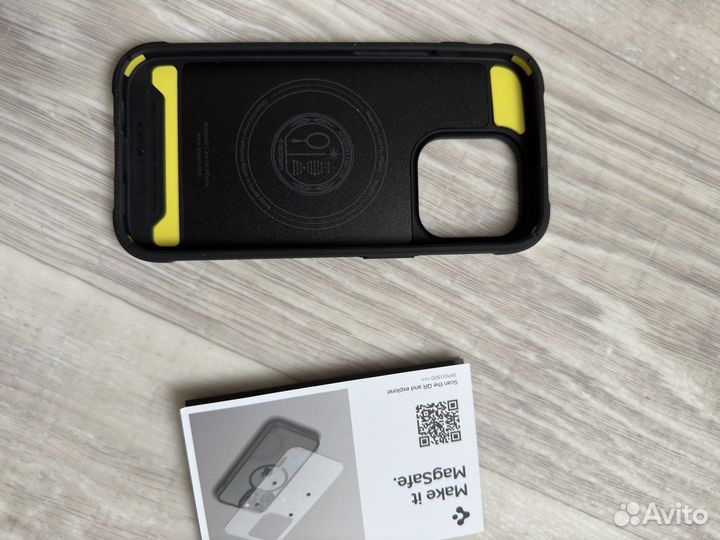 Чехол Spigen для iPhone 14 Pro