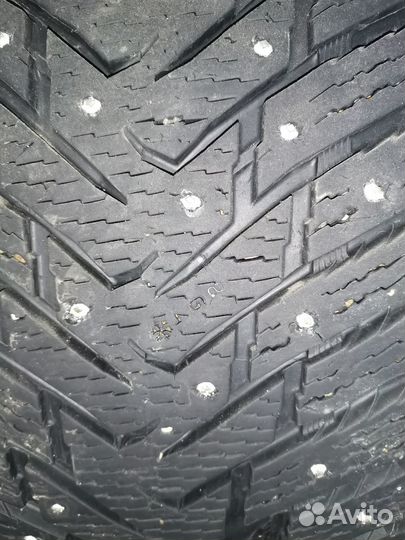 Nokian Tyres Hakkapeliitta 8 SUV 285/60 R18 116T