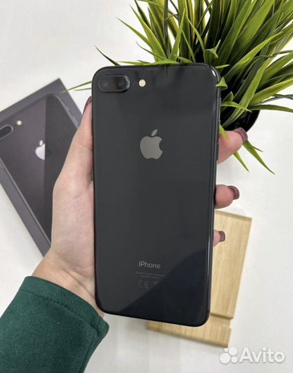 iPhone 8 Plus, 64 ГБ