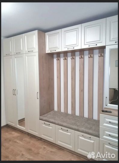 Шкаф в прихожую двухстворчатый распашной