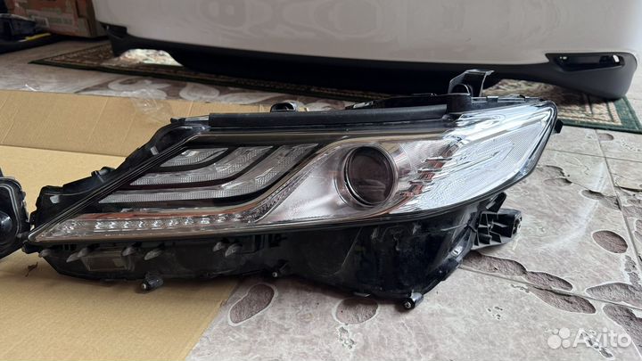 Левая Фара камри 70 75 оригинал
