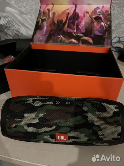 Колонка jbl charge 3