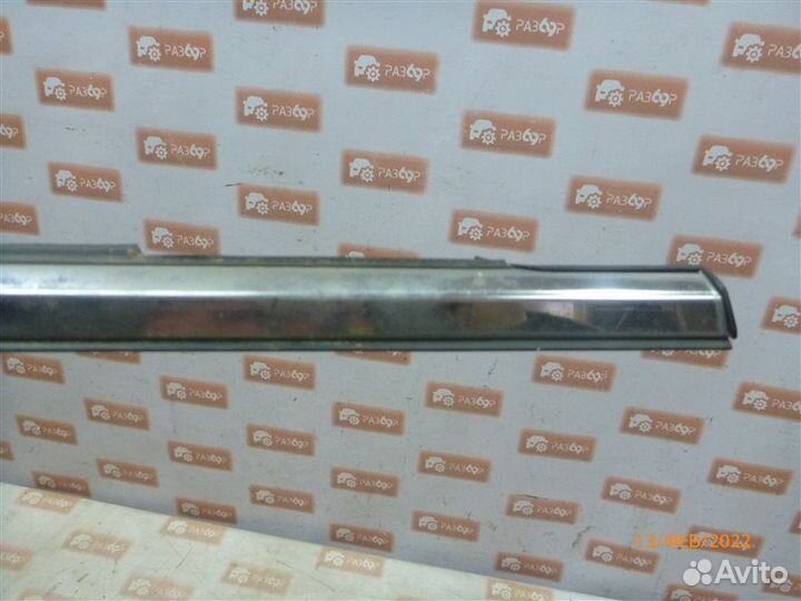 Уплотнитель стекла двери бархотка передний правый