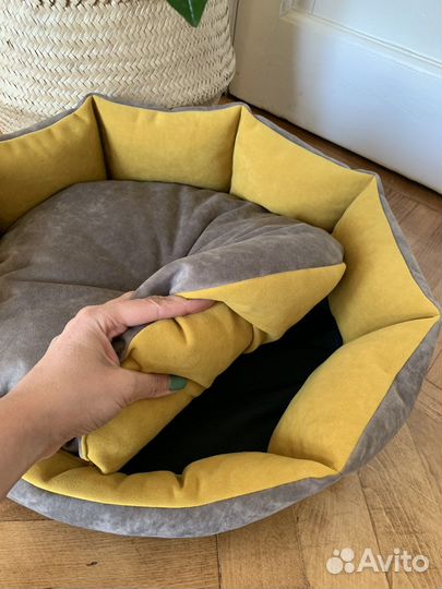 Лежанка для кошки или маленькой собачки