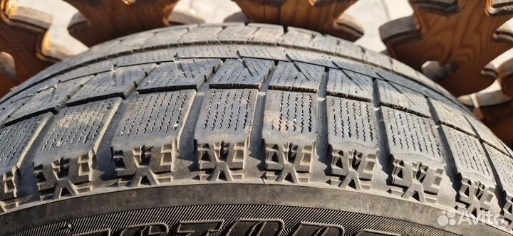 Bridgestone 613V 215/60 R16