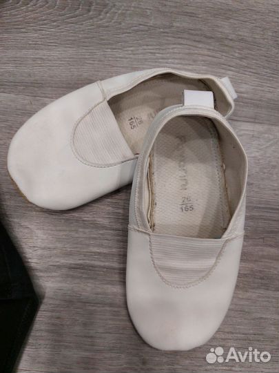 Купальник гимнастический 92-98 и чешки 26