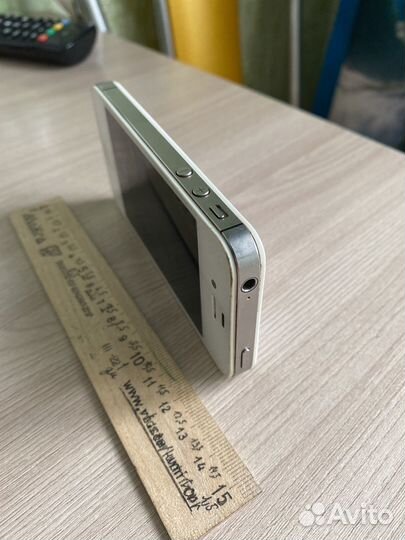 iPhone 4S, 16 ГБ