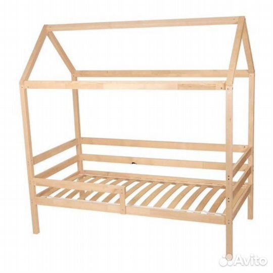 Детская кровать домик из дерева