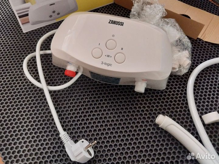 Водонагреватель проточный Zanussi