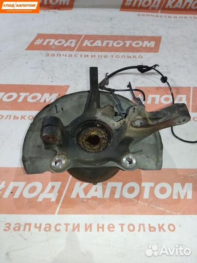 Кулак передний левый Mitsubishi Outlander 2 2006