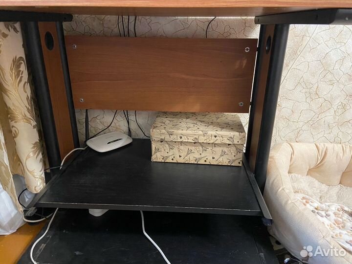 Письменный стол