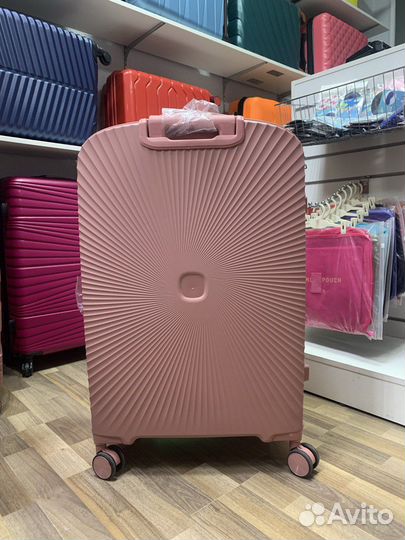 Чемодан на колесах большой L