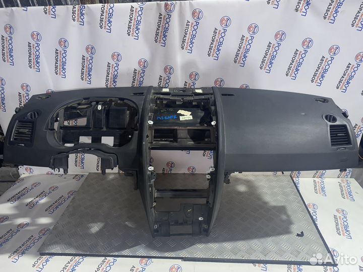 Торпедо Renault Megane II (2002–2006)