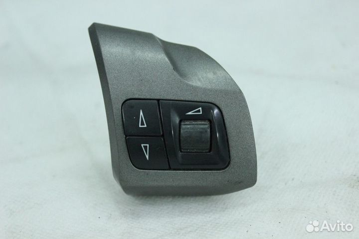 Кнопка руля Rh темно-серая Opel Astra H 2004-2007