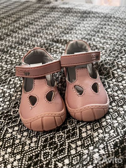 Сандалии chicco 19