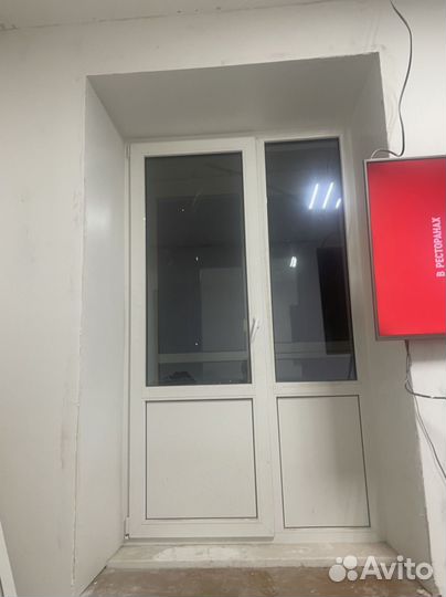 Дверь и окно