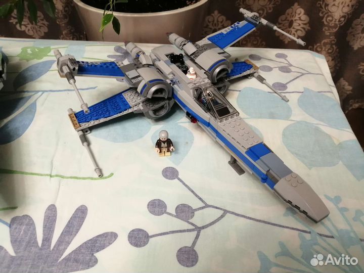 Lego Star Wars 75149. Истребитель X-Wing
