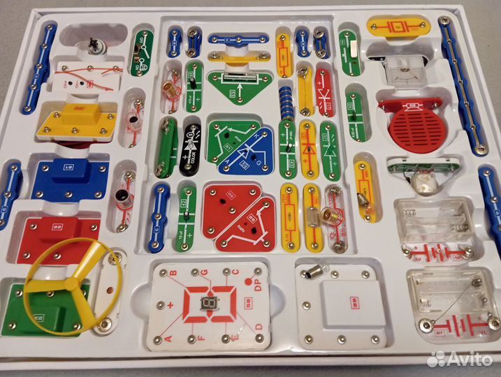 Электронный конструктор Знаток тм