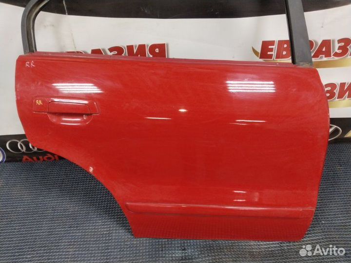 Дверь боковая задняя правая Mitsubishi Galant EA1A