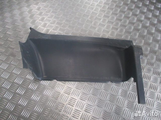 Накладка подножки правая Scania 1805342